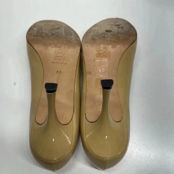 Manolo Blahnik High Heel Shoes Patent Leather Open Toe 3 Buckle Tan Nude Size 40 - Picture 10 of 12